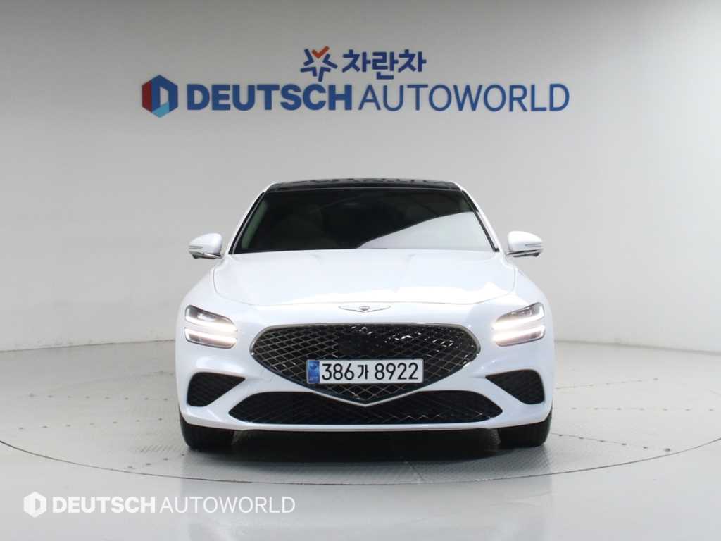 Genesis G70 - Vista 3