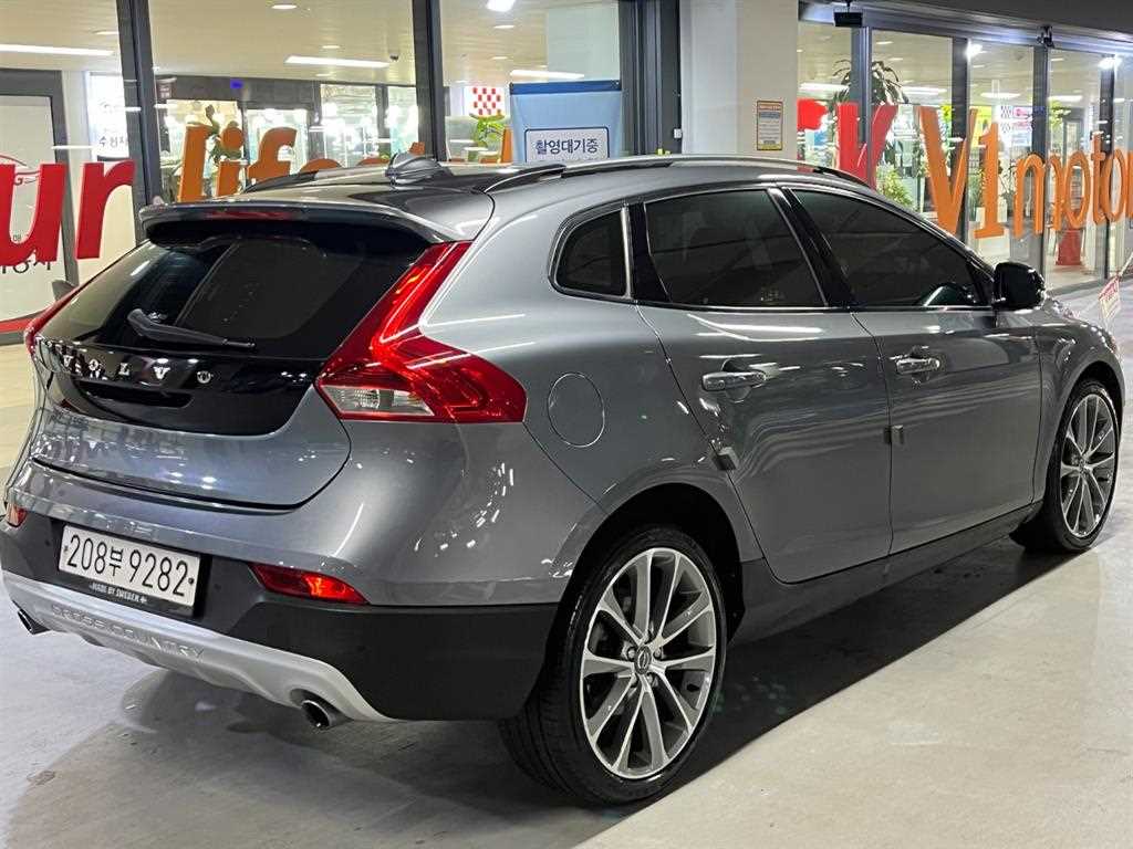 Volvo V40 - Vista 4
