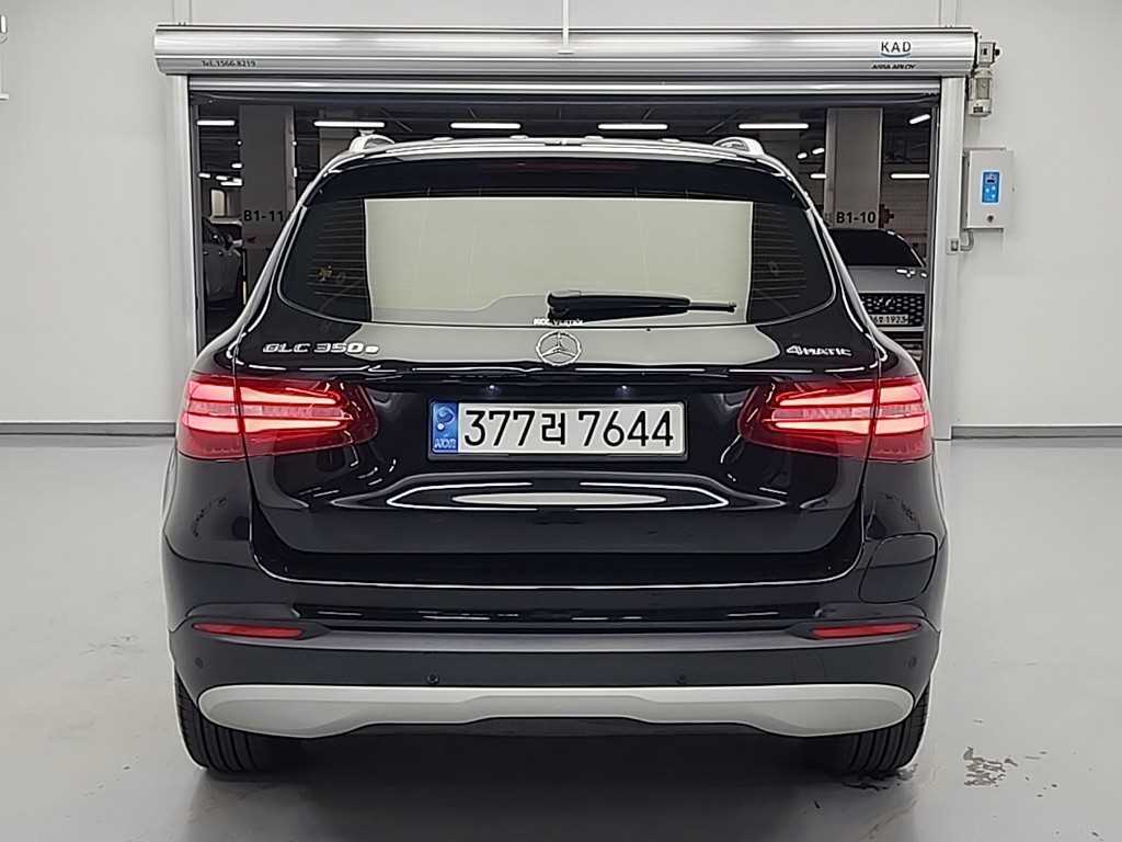 Mercedes Benz GLC Class - Vista 3