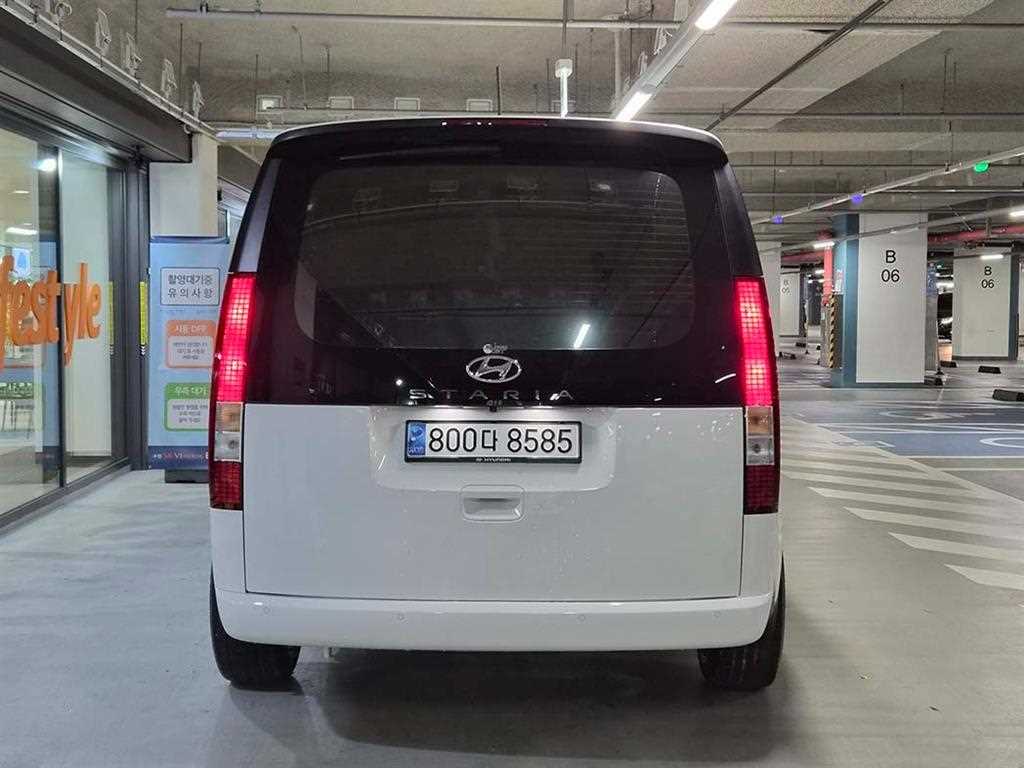 HYUNDAI Staria - Vista 5