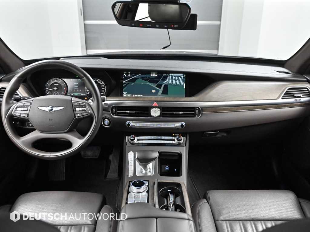 Genesis G90 - Vista 7