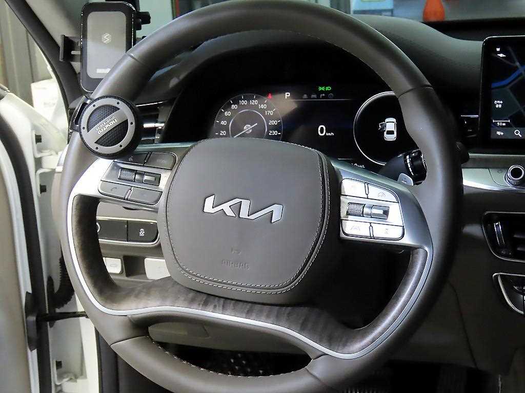 KIA K9 - Vista 8