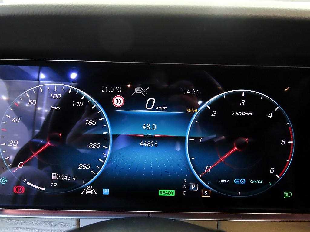 Mercedes Benz CLS Class - Vista 9