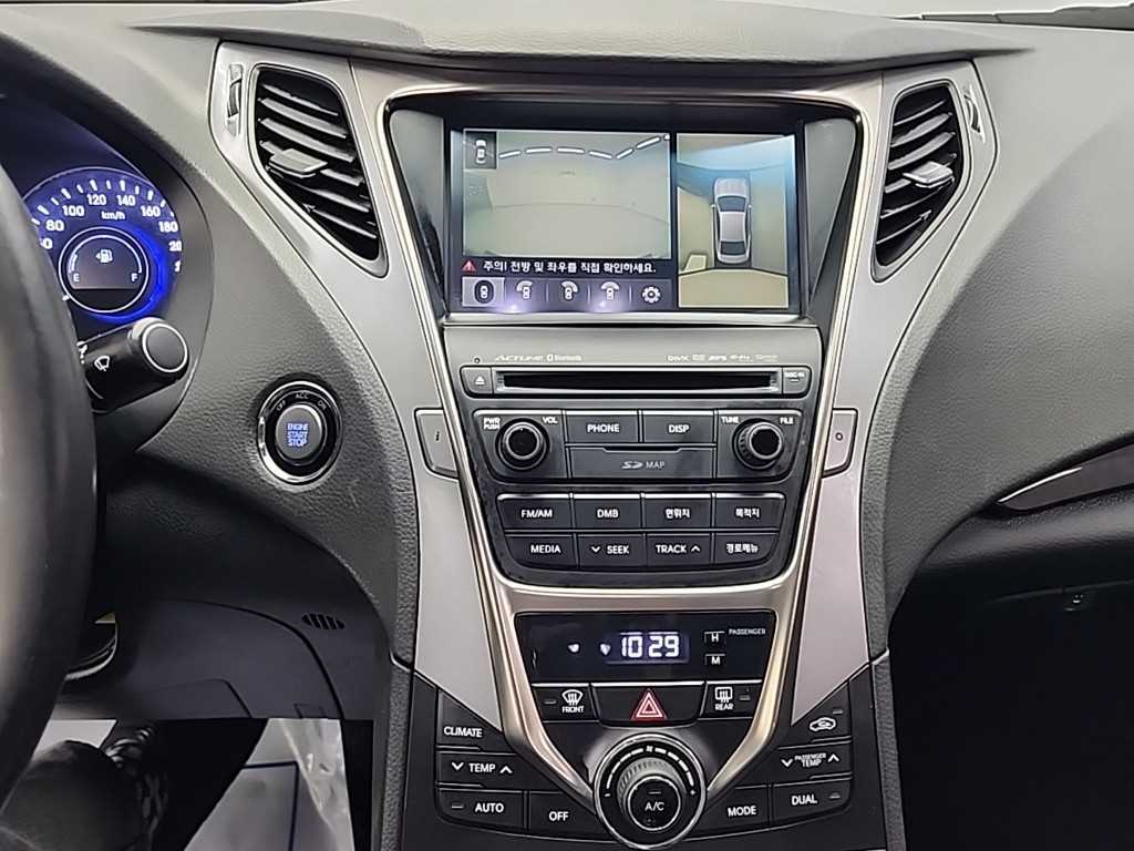 HYUNDAI Grandeur - Vista 10
