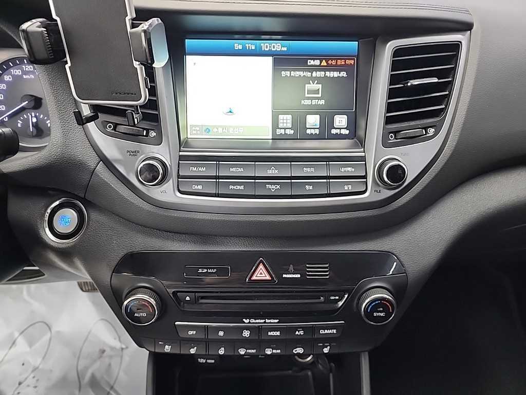 HYUNDAI Tucson - Vista 10