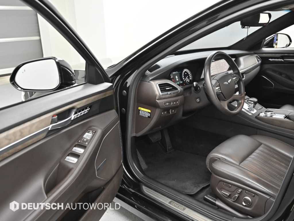 Genesis G90 - Vista 11