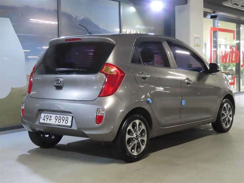 KIA Morning - Vista 4