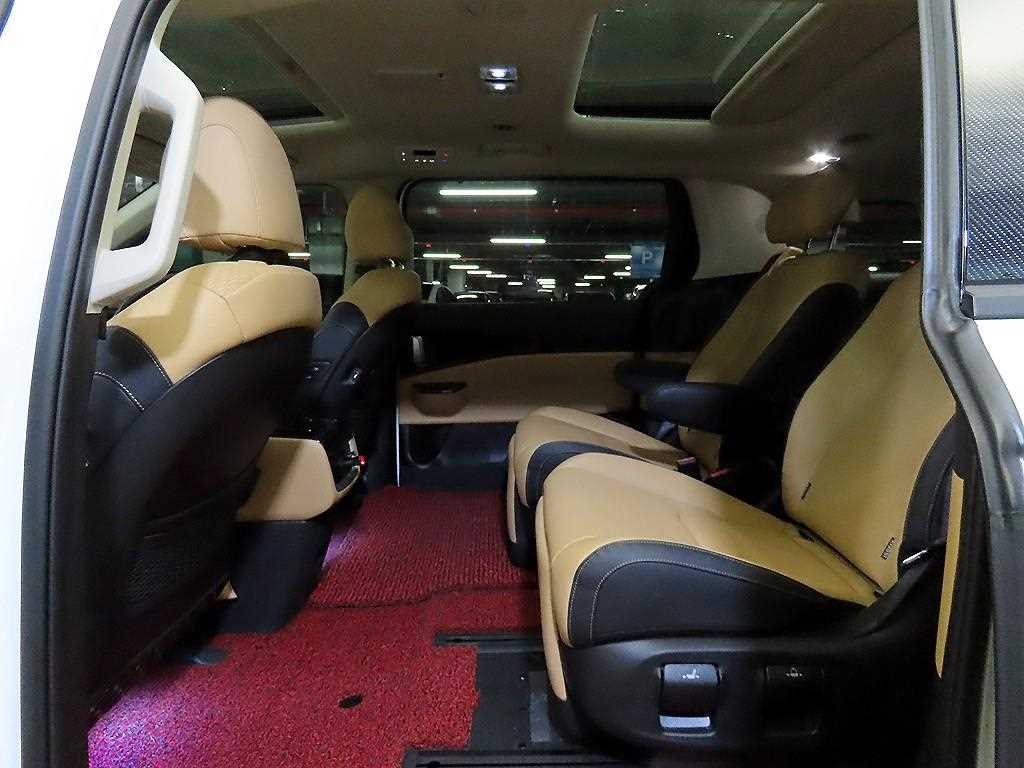KIA Carnival - Vista 7
