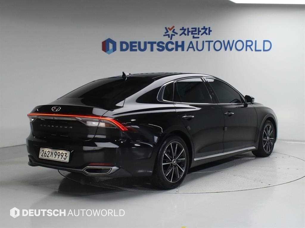 HYUNDAI Grandeur - Vista 2