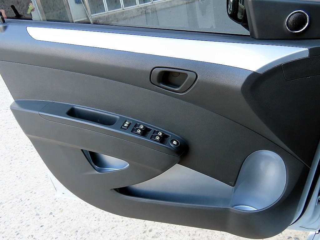 Chevrolet Spark - Vista 12