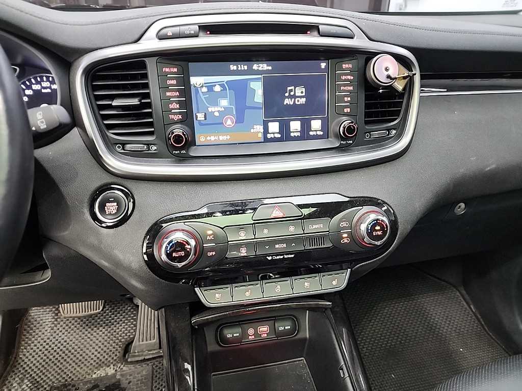 KIA Sorento - Vista 10