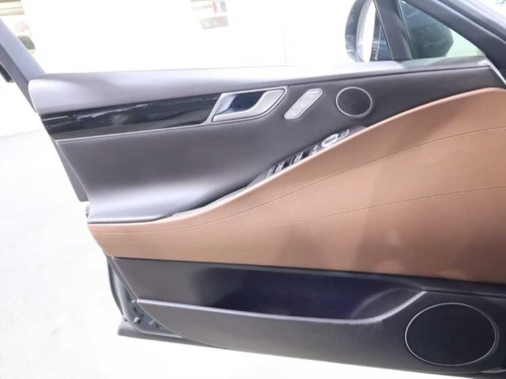 Genesis G80 - Vista 6