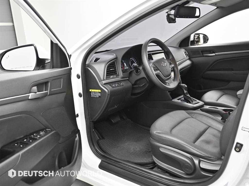 HYUNDAI Avante - Vista 11