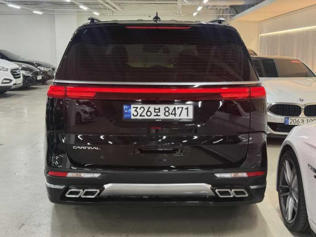 KIA Carnival - Vista 4