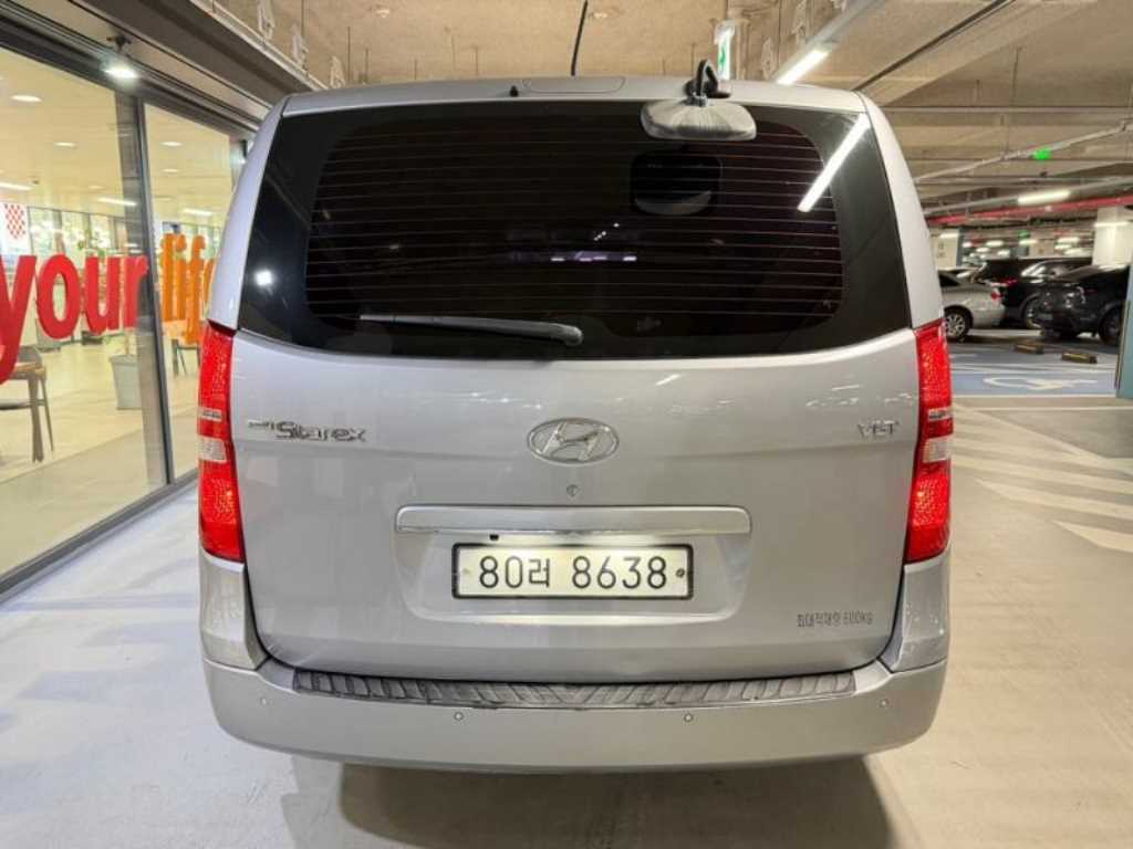 HYUNDAI Starex - Vista 5