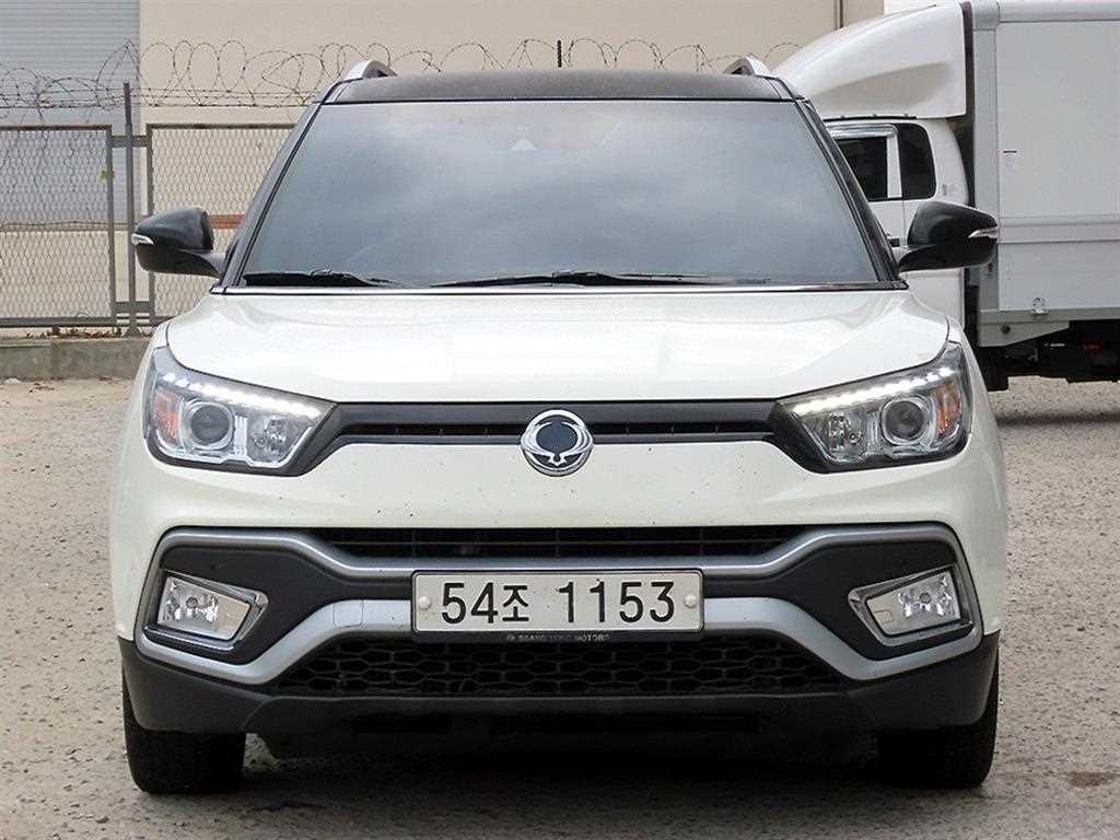 Ssangyong Tivoli 2017 Blanco - Importación desde Corea - HF Imports Iquique - Foto 1