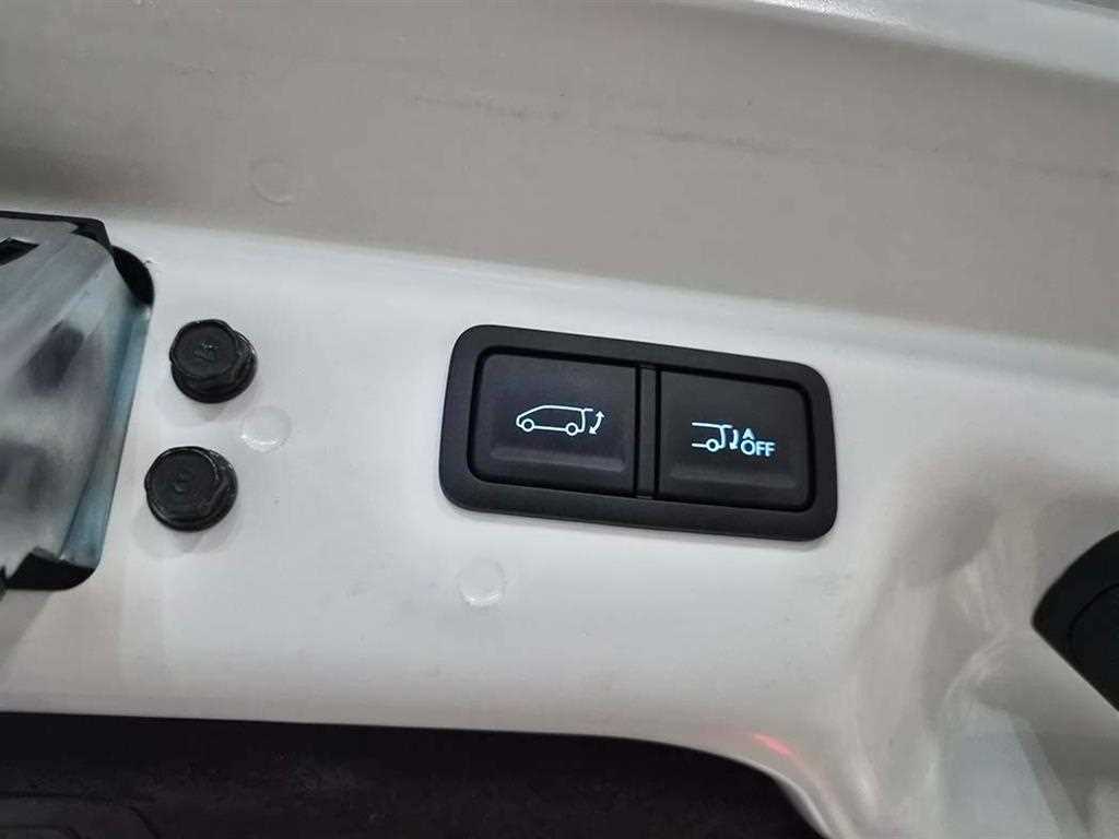 HYUNDAI Staria 2023 Blanco - Importación desde Corea - HF Imports Iquique - Foto 16