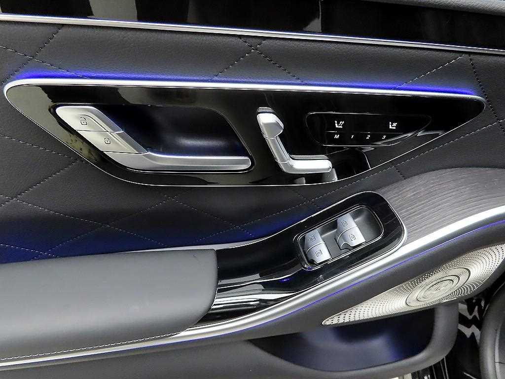 Mercedes Benz S Class - Vista 12