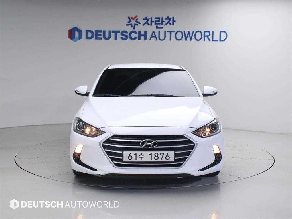 HYUNDAI Avante 2018 Blanco - Importación desde Corea - HF Imports Iquique - Foto 1