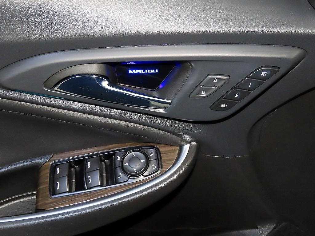 Chevrolet Malibu 2022 Blanco - Importación desde Corea - HF Imports Iquique - Foto 15