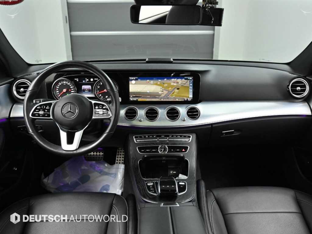 Mercedes Benz E class - Vista 7