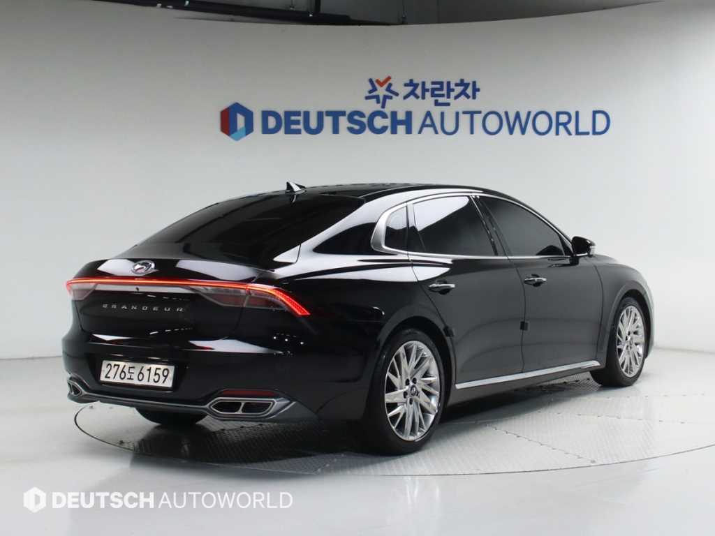 HYUNDAI Grandeur - Vista 2