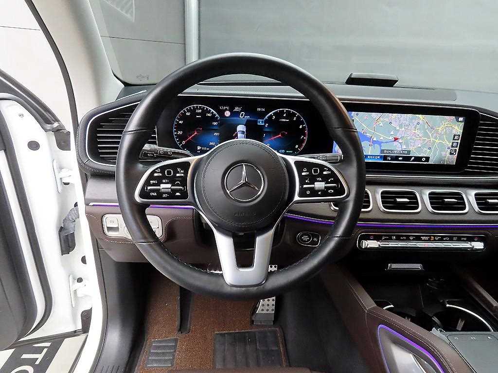 Mercedes Benz GLE Class - Vista 9