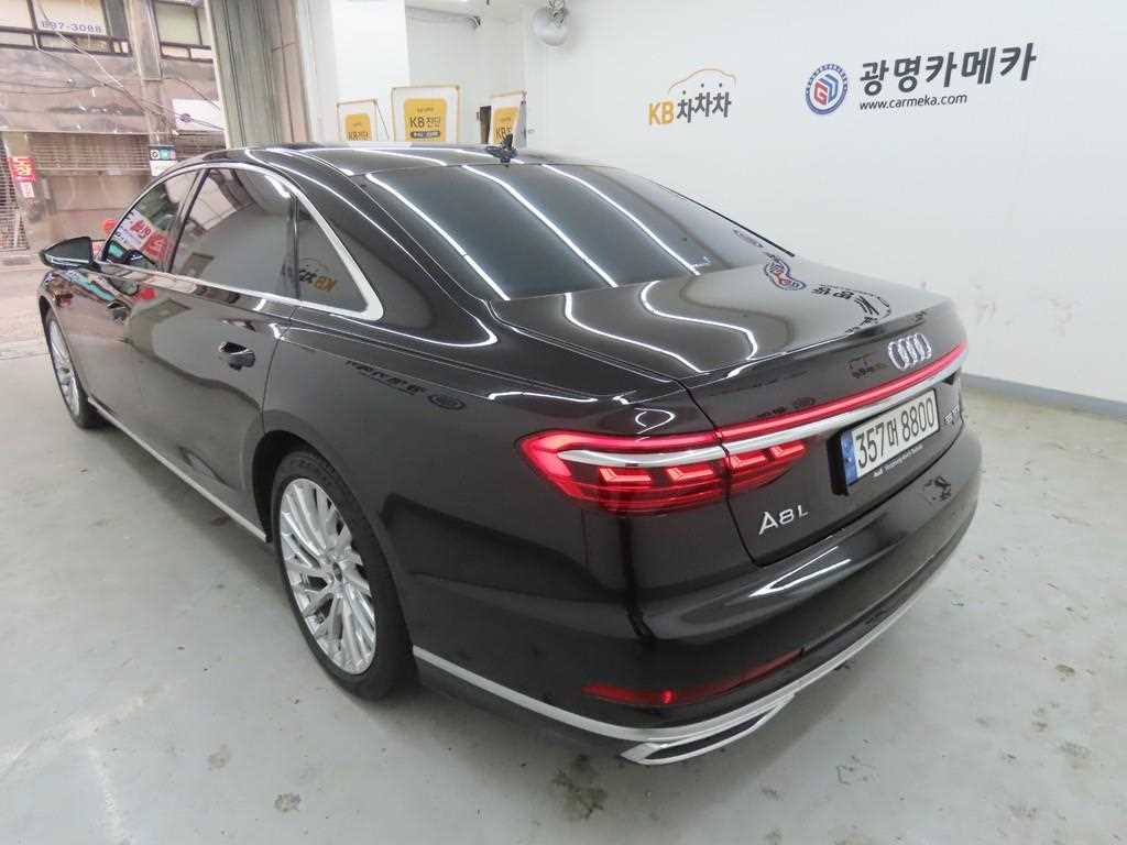 Audi A8 - Vista 4