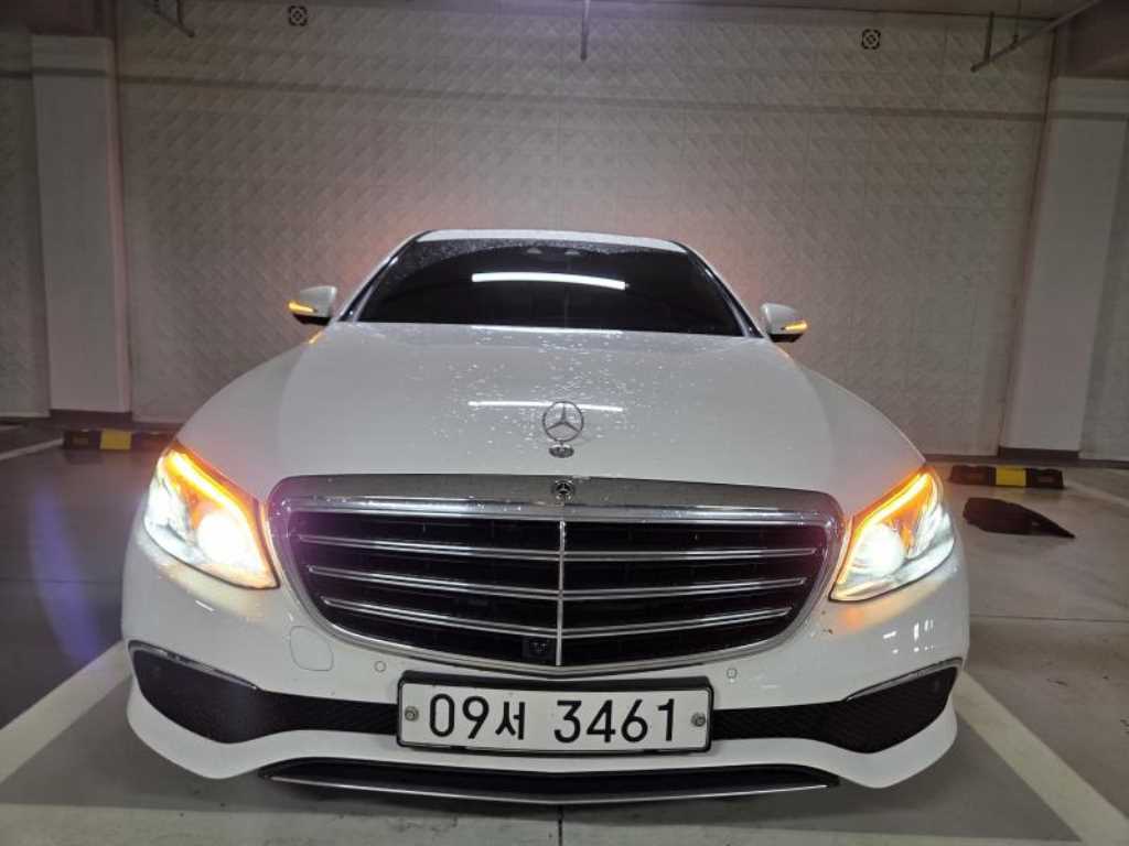 Mercedes Benz E class 2018 Blanco - Importación desde Corea - HF Imports Iquique - Foto 1
