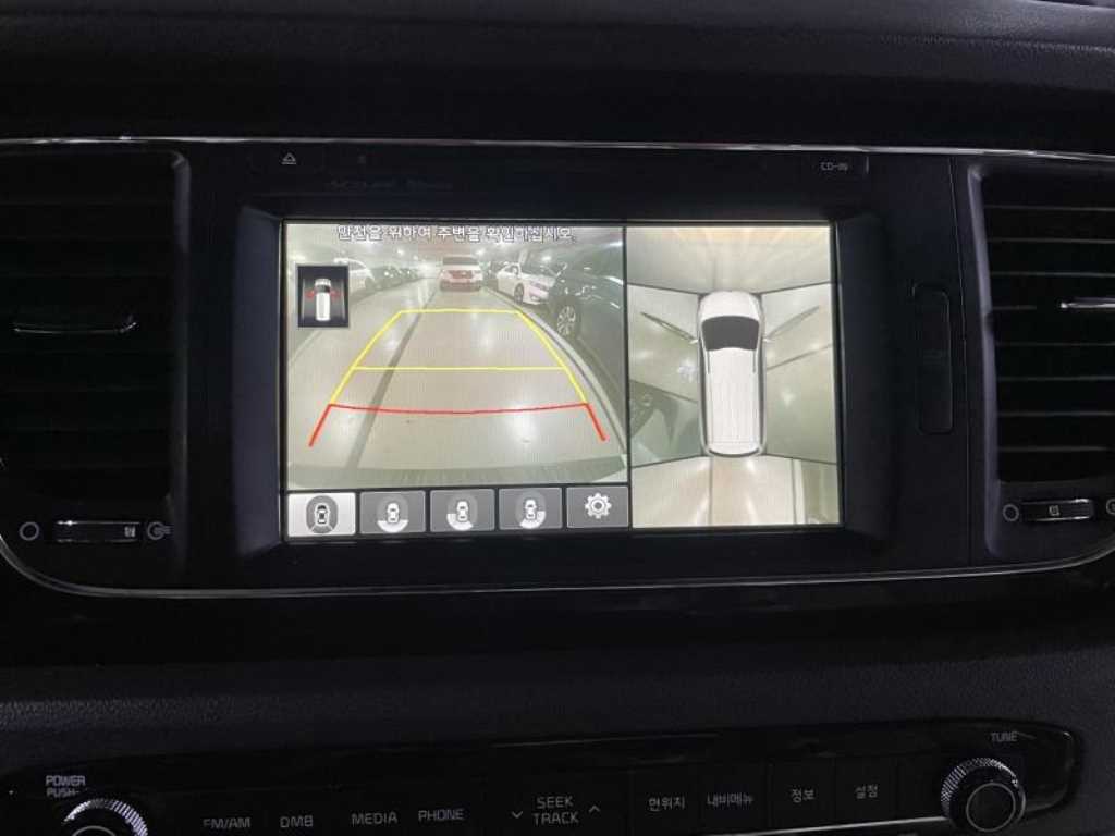 KIA Carnival - Vista 10