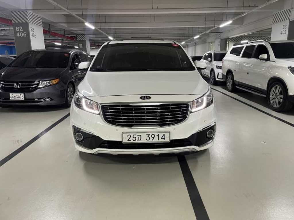 KIA Carnival 2016 Blanco - Importación desde Corea - HF Imports Iquique - Foto 1