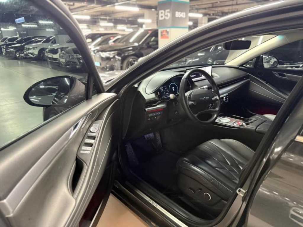 Genesis G80 - Vista 11