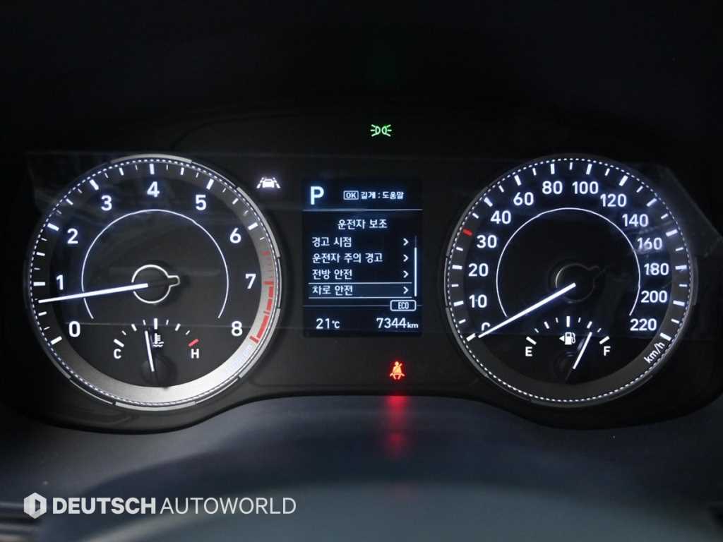 HYUNDAI Venue - Vista 8