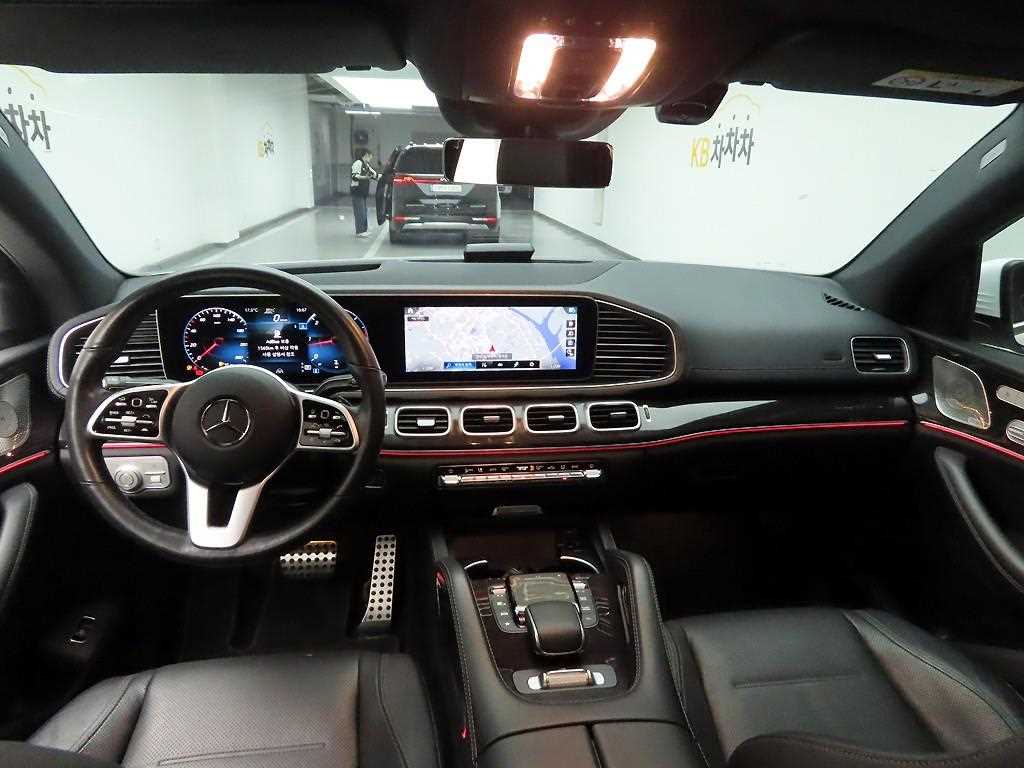 Mercedes Benz GLE Class - Vista 6