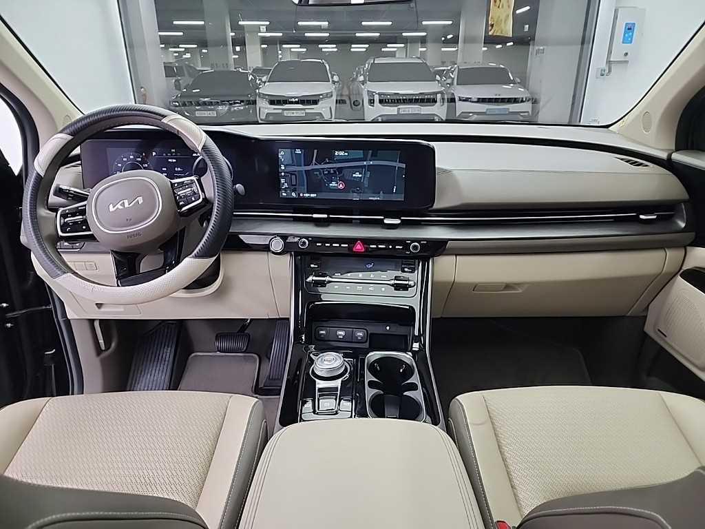 KIA Carnival - Vista 7