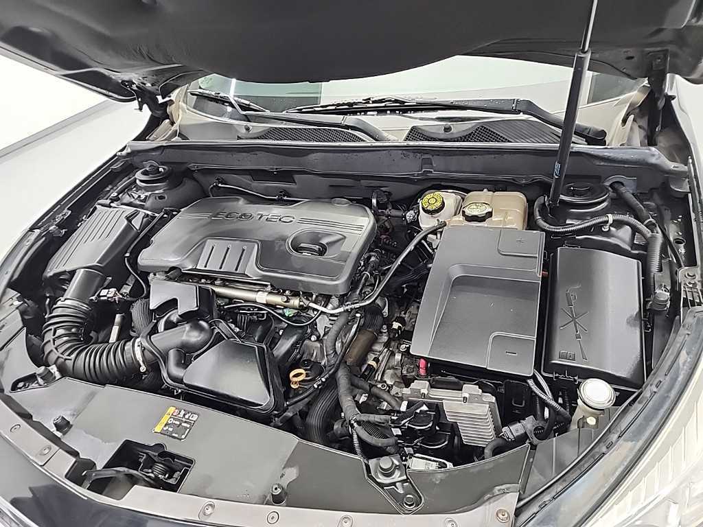 Chevrolet Malibu - Vista 5