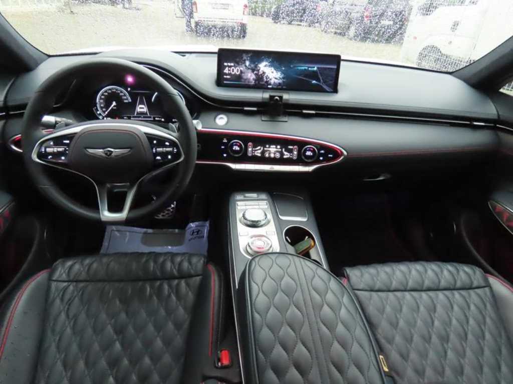 Genesis GV70 - Vista 10