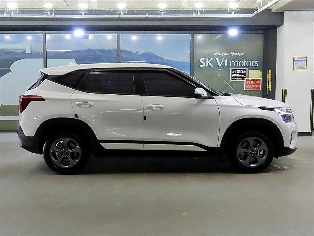 KIA Seltos - Vista 3