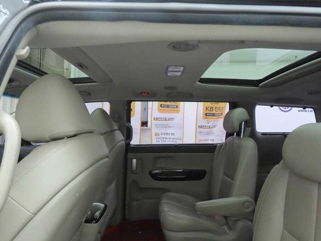 KIA Carnival 2015 Gris - Importación desde Corea - HF Imports Iquique - Foto 19