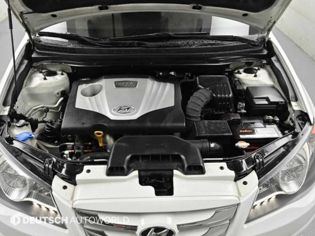 HYUNDAI Avante - Vista 6