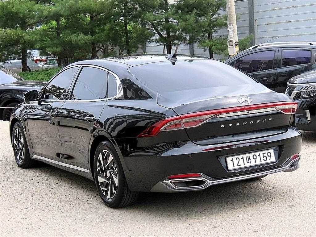 HYUNDAI Grandeur - Vista 3