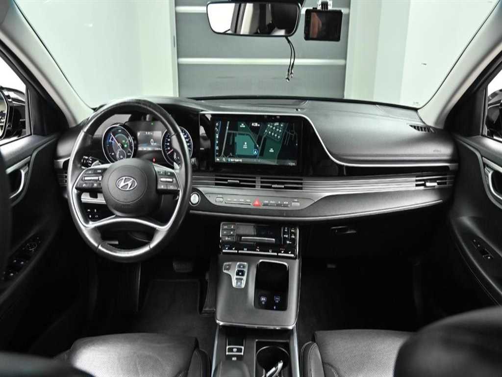 HYUNDAI Grandeur - Vista 7