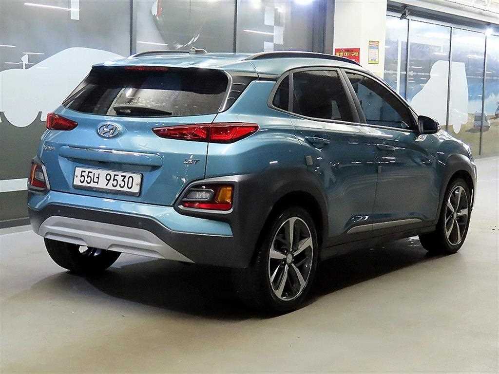 HYUNDAI Kona - Vista 4