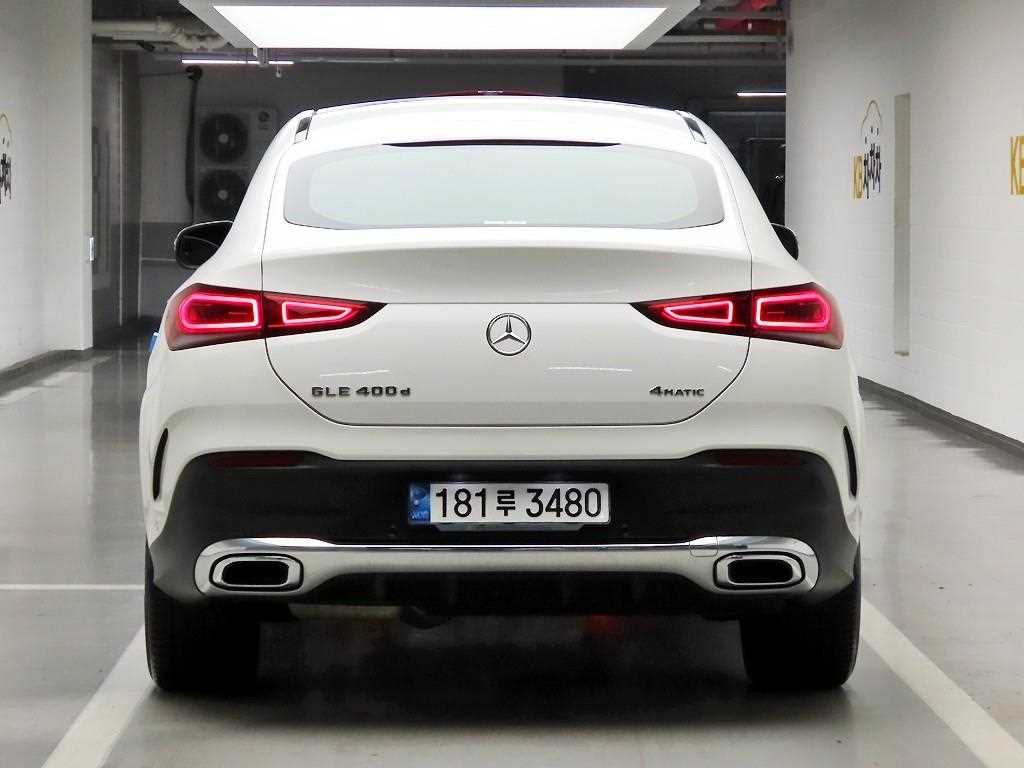 Mercedes Benz GLE Class - Vista 3