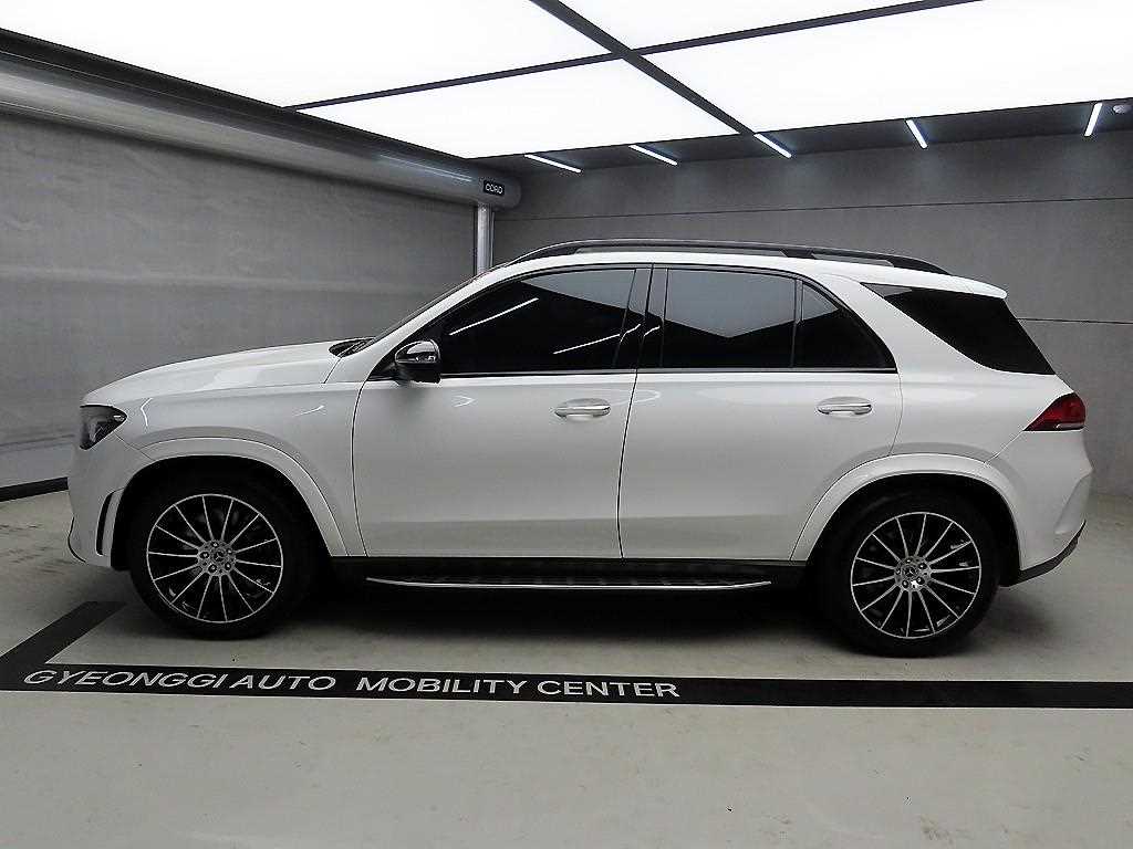 Mercedes Benz GLE Class - Vista 4