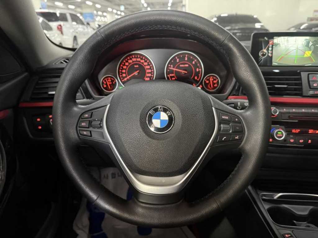 BMW 4 Series - Vista 9