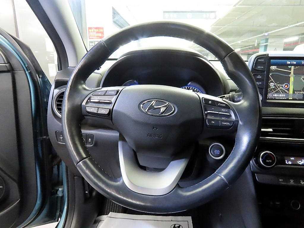 HYUNDAI Kona - Vista 8