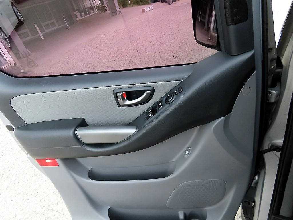 HYUNDAI Starex - Vista 11