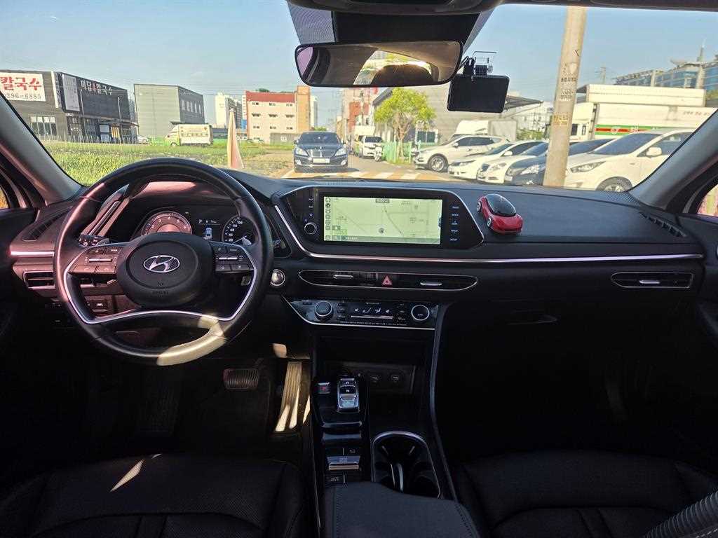 HYUNDAI Sonata - Vista 7