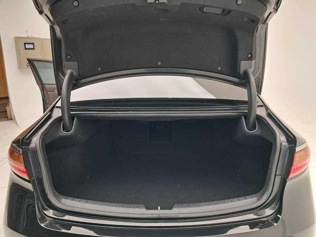 KIA K7 2017 Negro - Importación desde Corea - HF Imports Iquique - Foto 18